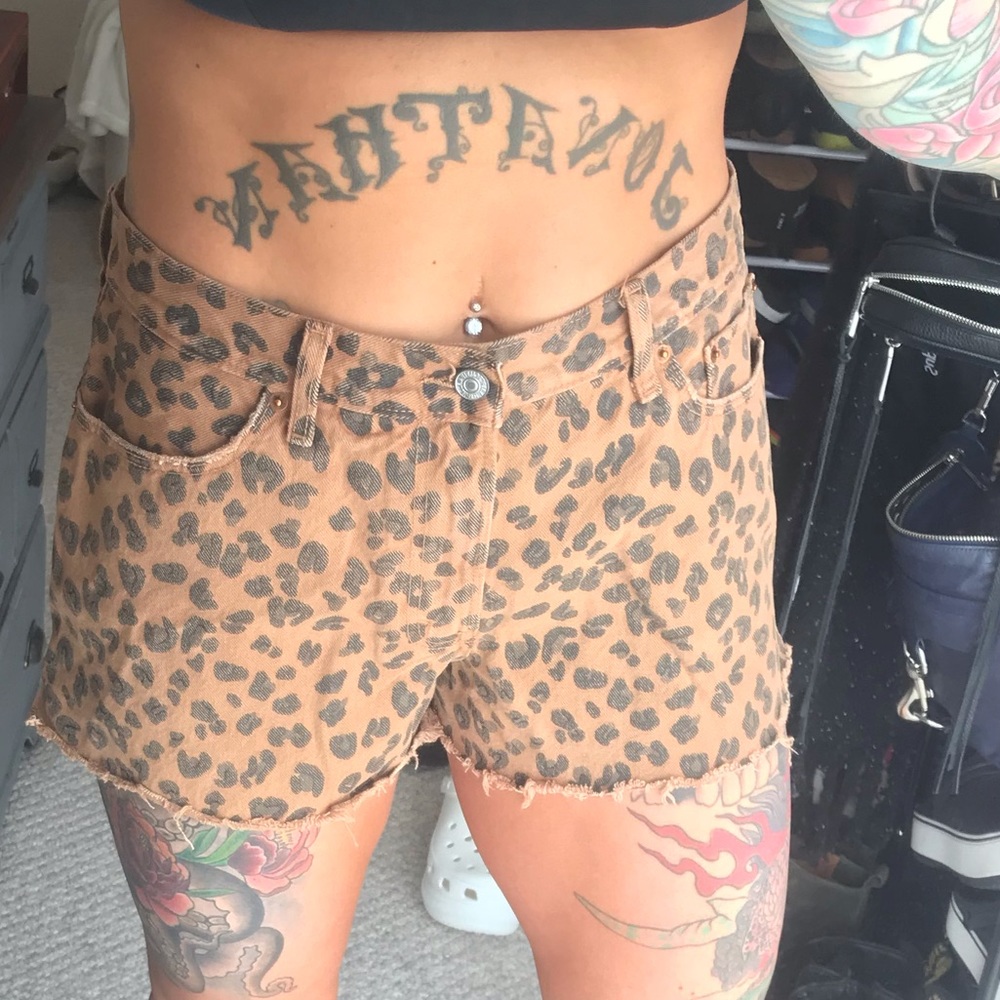 NWOT ABERCROMBIE Annie High Rise Shorts